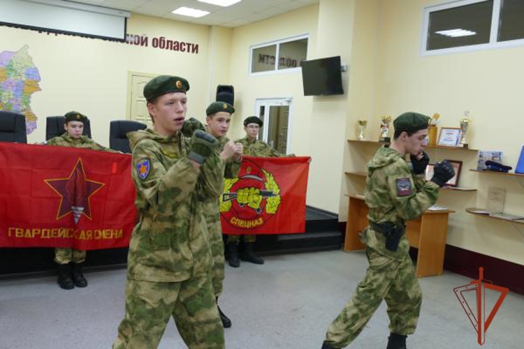 В Управлении Росгвардии по Омской области отметили День Героев Отечества: награды, кадеты и дань памяти павшим