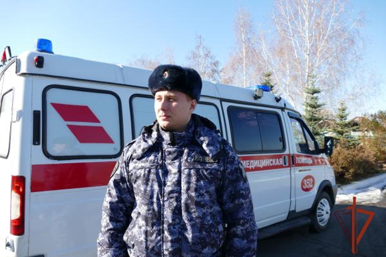 С начала 2026 года омские росгвардейцы 19 раз приходили на помощь бригадам скорой медицинской помощи