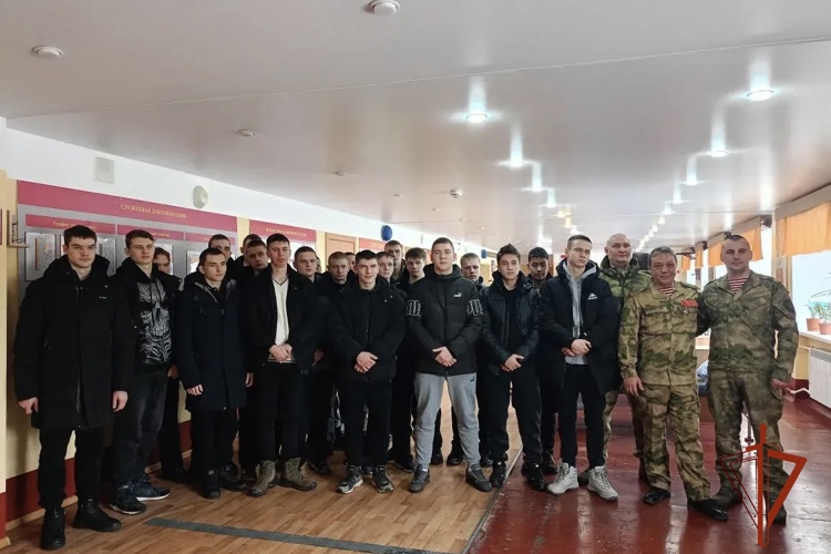  В Омской воинской части Росгвардии состоялся «День открытых дверей» для юных омичей