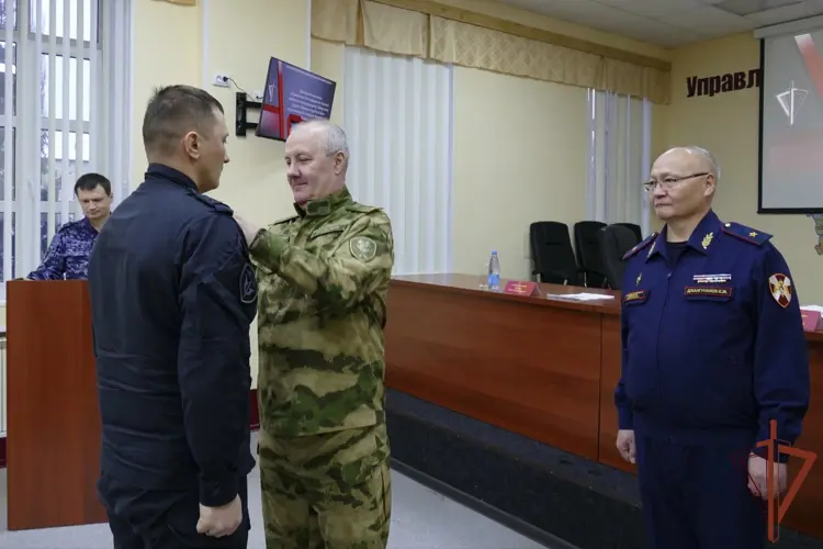 Комплексная группа под руководством командующего Сибирским ордена Жукова округом Росгвардии проверила деятельность подразделений в Омской области