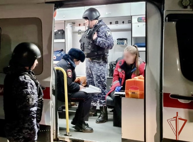 В Омске росгврадейцы задержали гражданина, напавшего на сотрудника скорой медицинской помощи