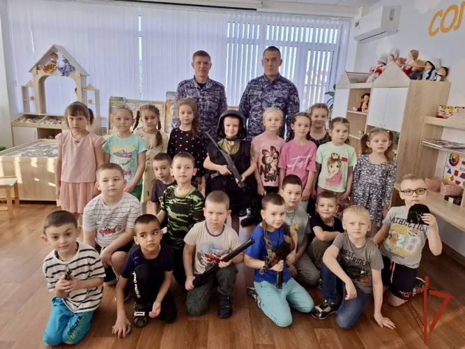 Военно-патриотические мероприятия с участием росгвардейцев прошли в Омской области
