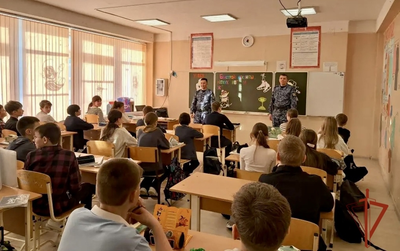 Военно-патриотические мероприятия с участием росгвардейцев прошли в Омской области