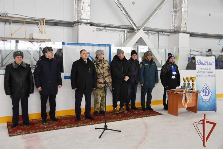 Команда Управления Росгвардии по Омской области приняла участие в соревнованиях по хоккею общества «Динамо»