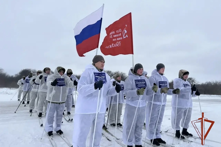 Военнослужащие Росгвардии успешно преодолели всю дистанцию памятного лыжного забега «Марш-бросок»