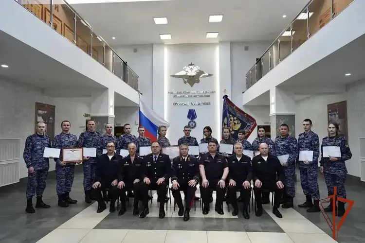 В Омске состоялся выпуск сотрудников Росгвардии, прошедших программу обучения профессиональной подготовки