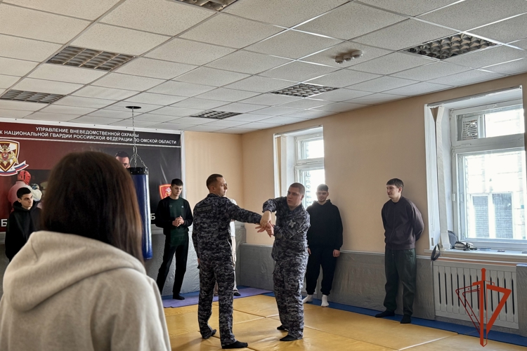 В Управлении вневедомственной охраны Росгвардии состоялся день открытых дверей