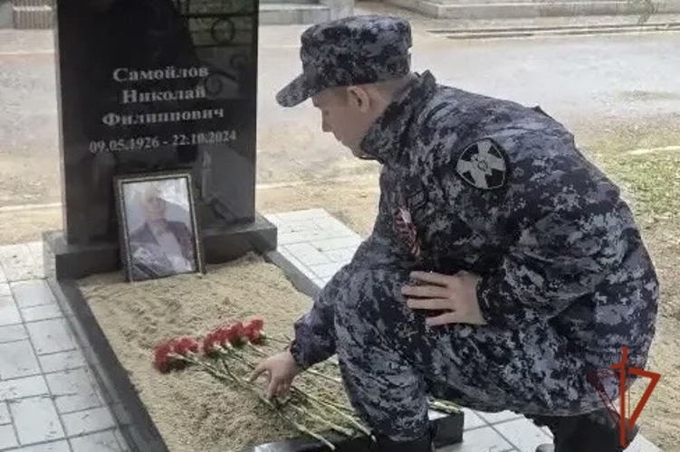 Росгвардейцы приняли участие в открытии памятника фронтовика Великой Отечественной войны Николая Самойлова
