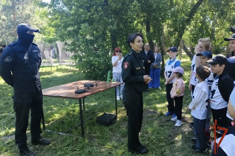 Росгвардейцы приняли участие в межведомственной акции «На защите детства»