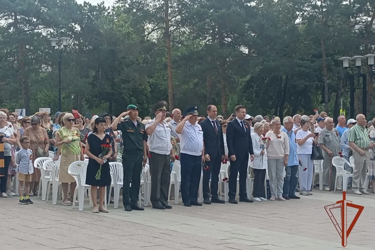 Росгвардия приняла участие в военно-патриотической акции «А завтра была война» в Омске