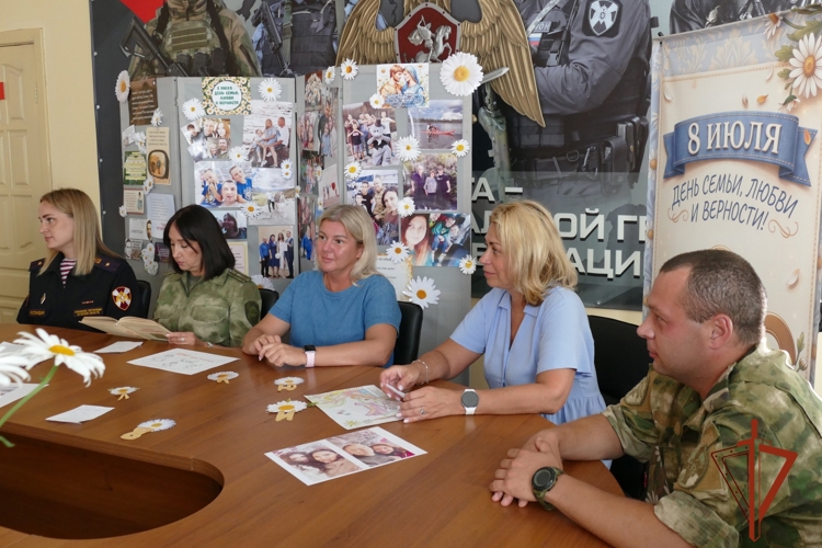 В Управлении Росгвардии по Омской области провели мероприятие, посвященное Дню семьи, любви и верности