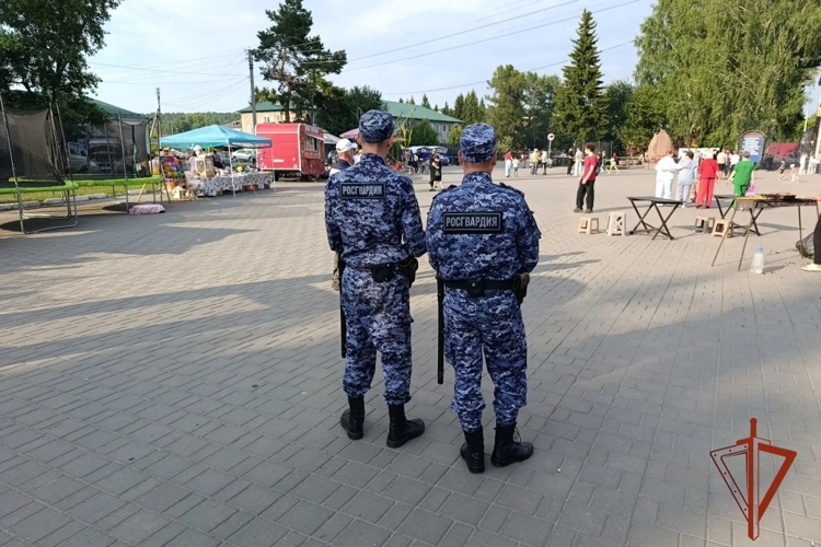 Росгвардейцы приняли участие в обеспечении правопорядка на культурно-массовых мероприятиях в г.Омске и Омской области