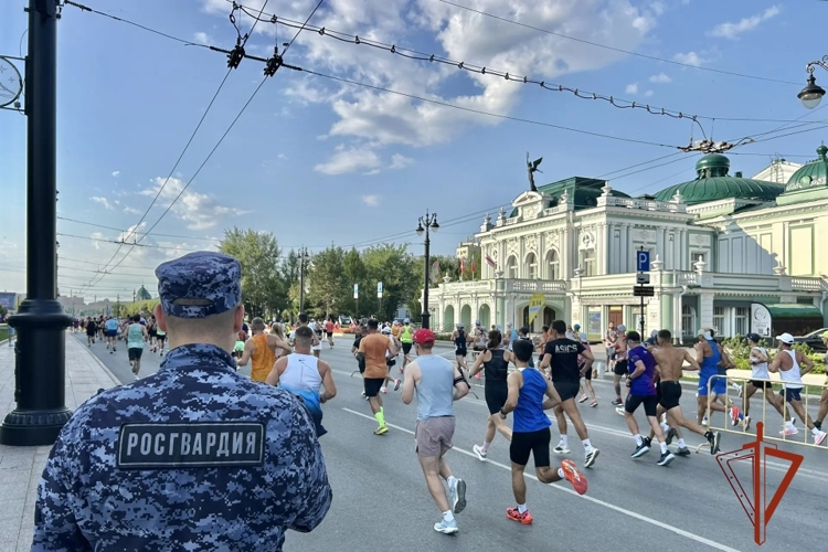 Сотрудники Росгвардии обеспечили правопорядок во время проведения праздничных мероприятий, посвященных Дню города Омска и Омской области