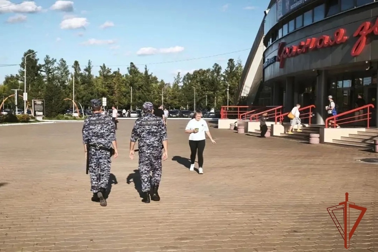 Сотрудники Росгвардии обеспечили правопорядок на матче Кубка России по футболу в Омске