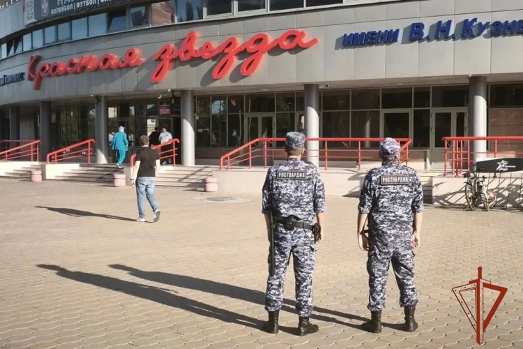Сотрудники Росгвардии обеспечили правопорядок на матче Кубка России по футболу в Омске