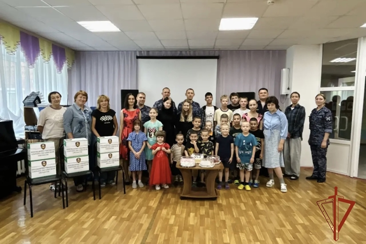 Сотрудники вневедомственной охраны посетили социально - реабилитационный центр для несовершеннолетних «Гармония» 
