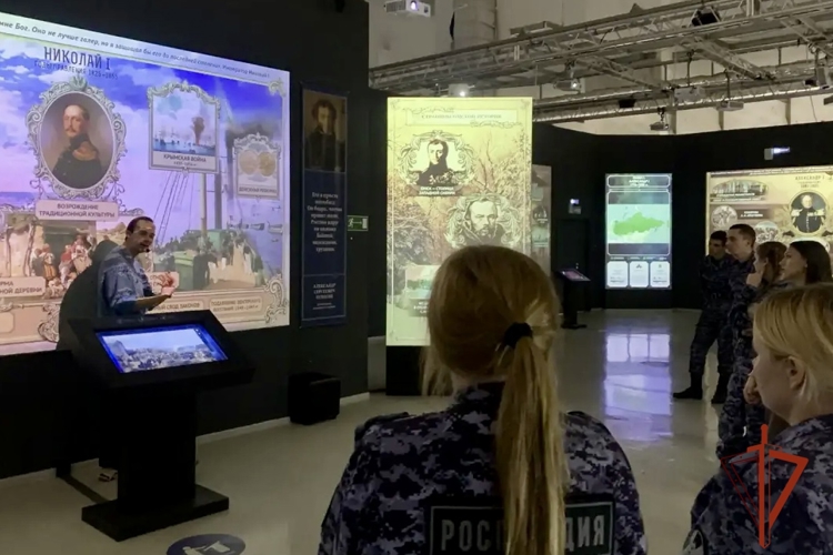 Росгвардейцы побывали на экскурсии в историческом парке «Россия — моя история»