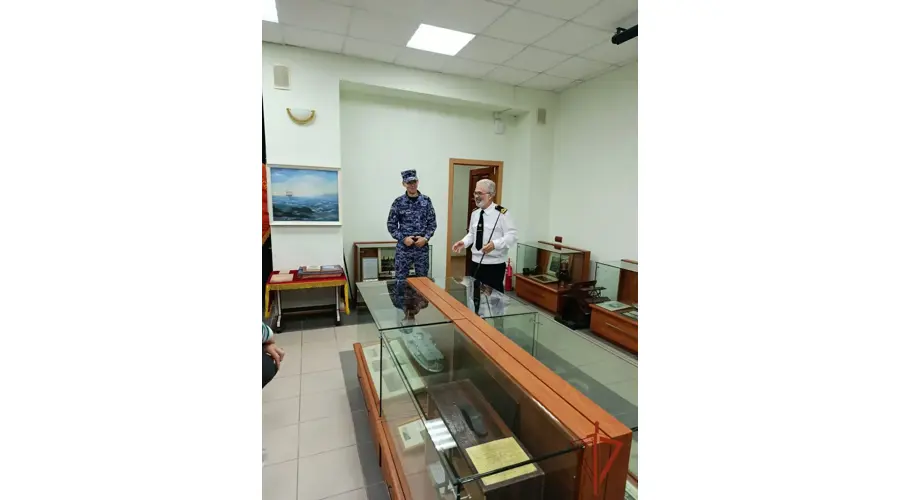   В Омске молодые сотрудники Росгвардии посетили музей при Омском институте водного транспорта